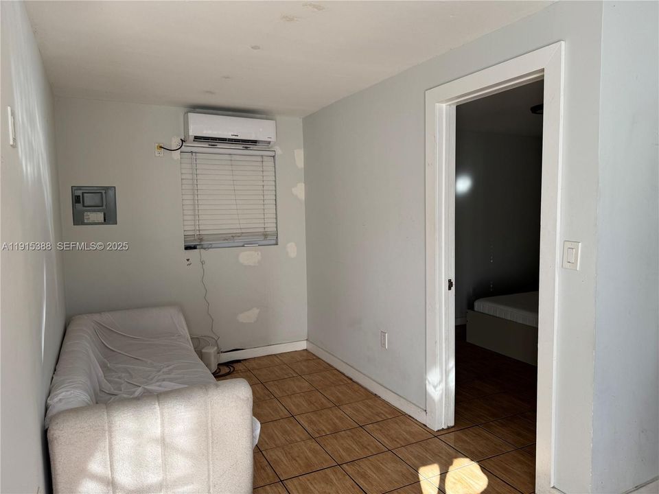 В аренду: $1,450 (1 спален, 1 ванн, 886 Квадратных фут)