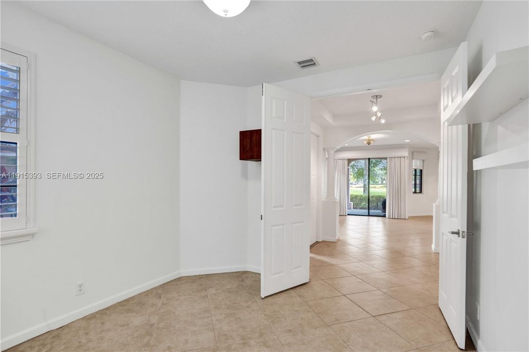 For Sale: $649,111 (3 beds, 2 baths, 1560 Square Feet)