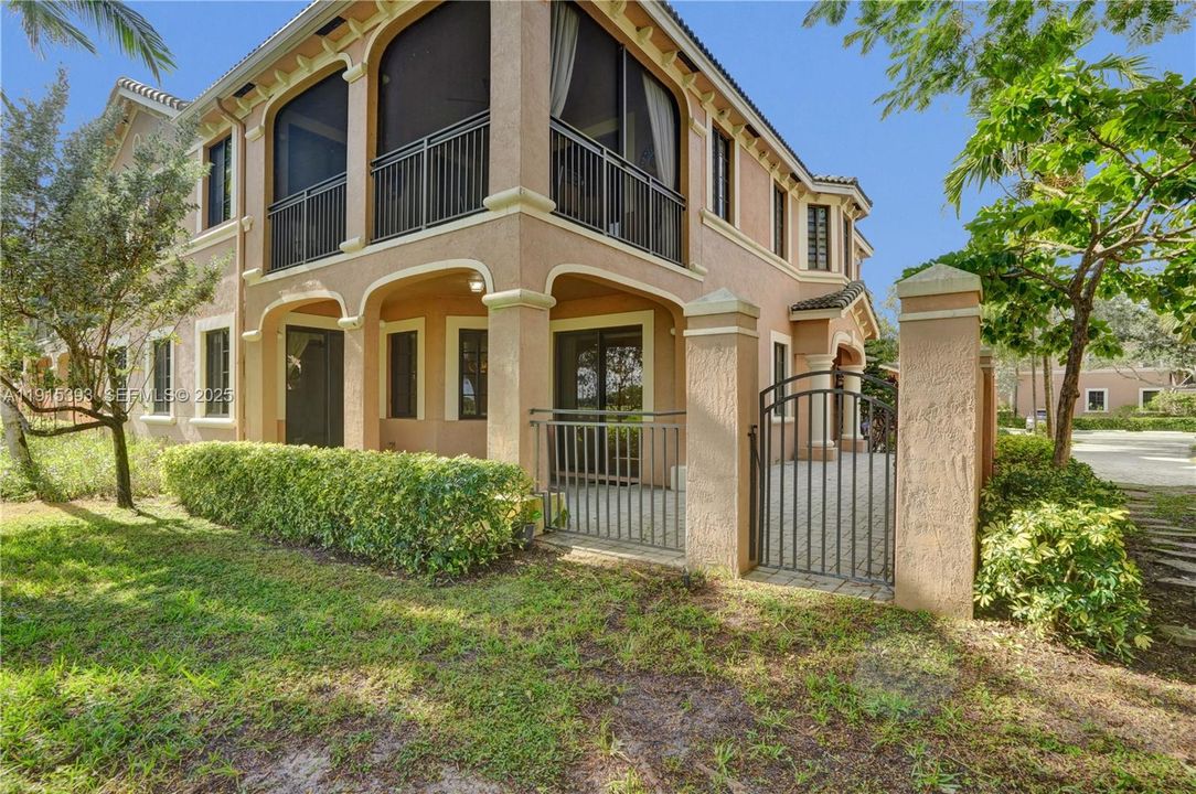 For Sale: $649,111 (3 beds, 2 baths, 1560 Square Feet)