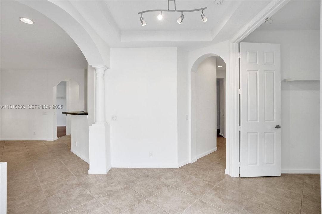 For Sale: $649,111 (3 beds, 2 baths, 1560 Square Feet)