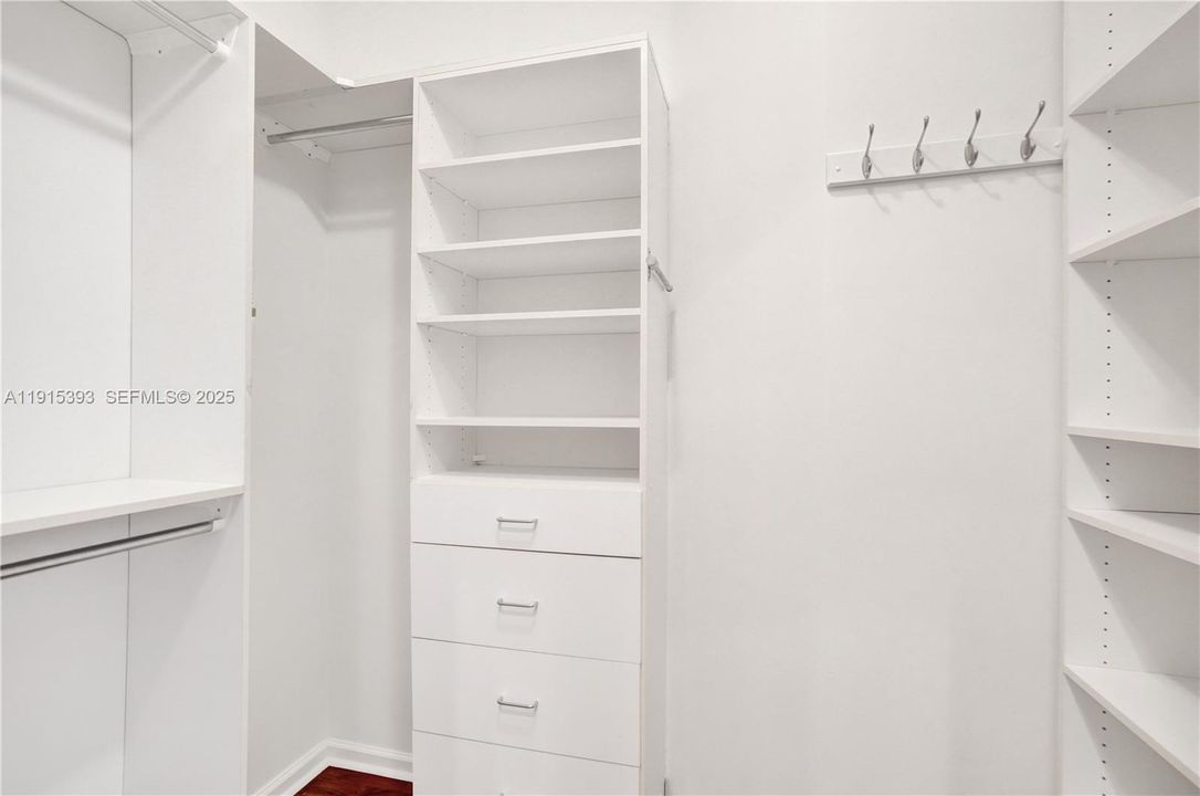 For Sale: $649,111 (3 beds, 2 baths, 1560 Square Feet)