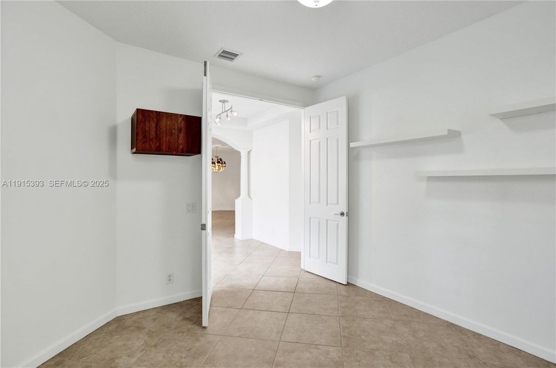 For Sale: $649,111 (3 beds, 2 baths, 1560 Square Feet)