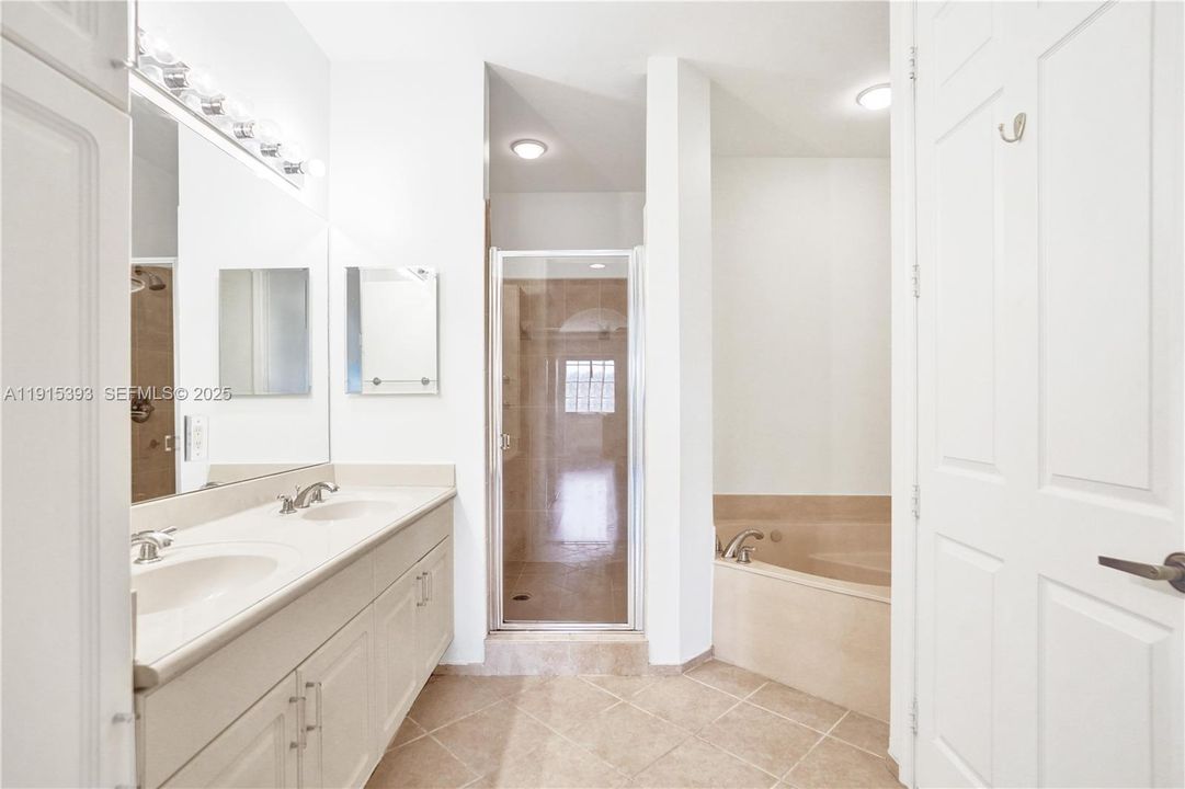 For Sale: $649,111 (3 beds, 2 baths, 1560 Square Feet)