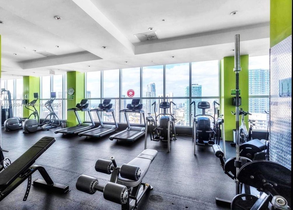 待售: $339,500 (1 贝兹, 1 浴室, 620 平方英尺)