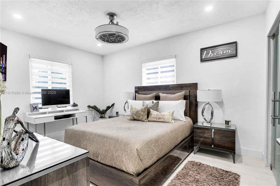 For Sale: $950,000 (3 beds, 2 baths, 1857 Square Feet)