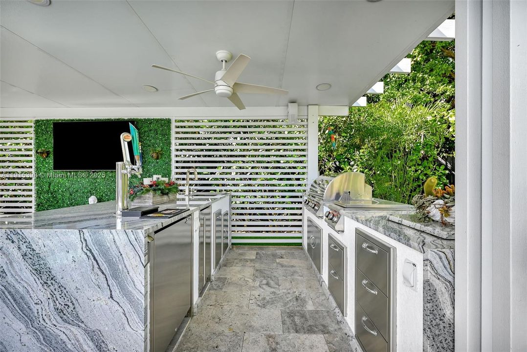 For Sale: $950,000 (3 beds, 2 baths, 1857 Square Feet)