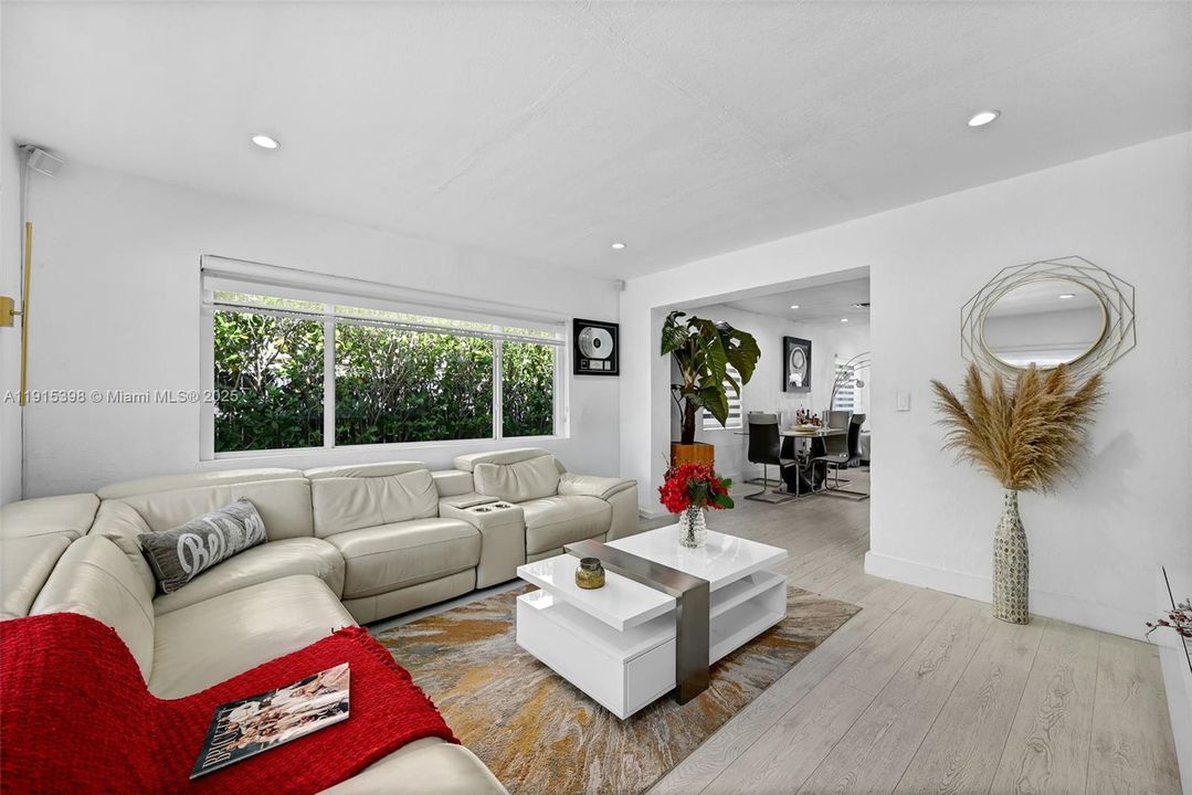 For Sale: $950,000 (3 beds, 2 baths, 1857 Square Feet)