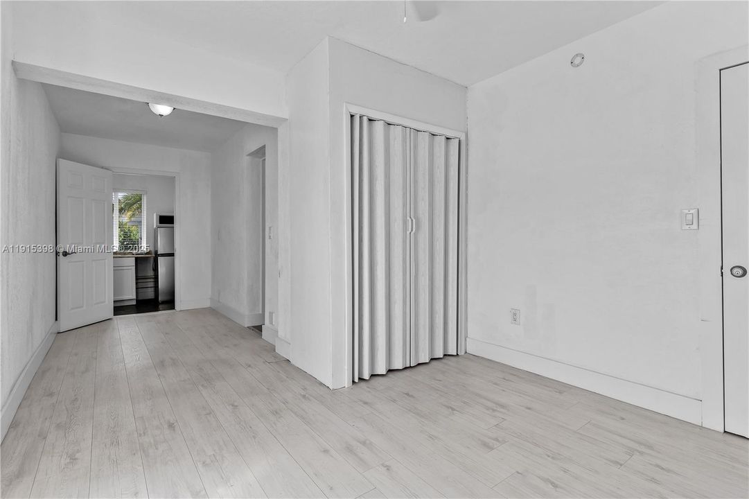 For Sale: $950,000 (3 beds, 2 baths, 1857 Square Feet)