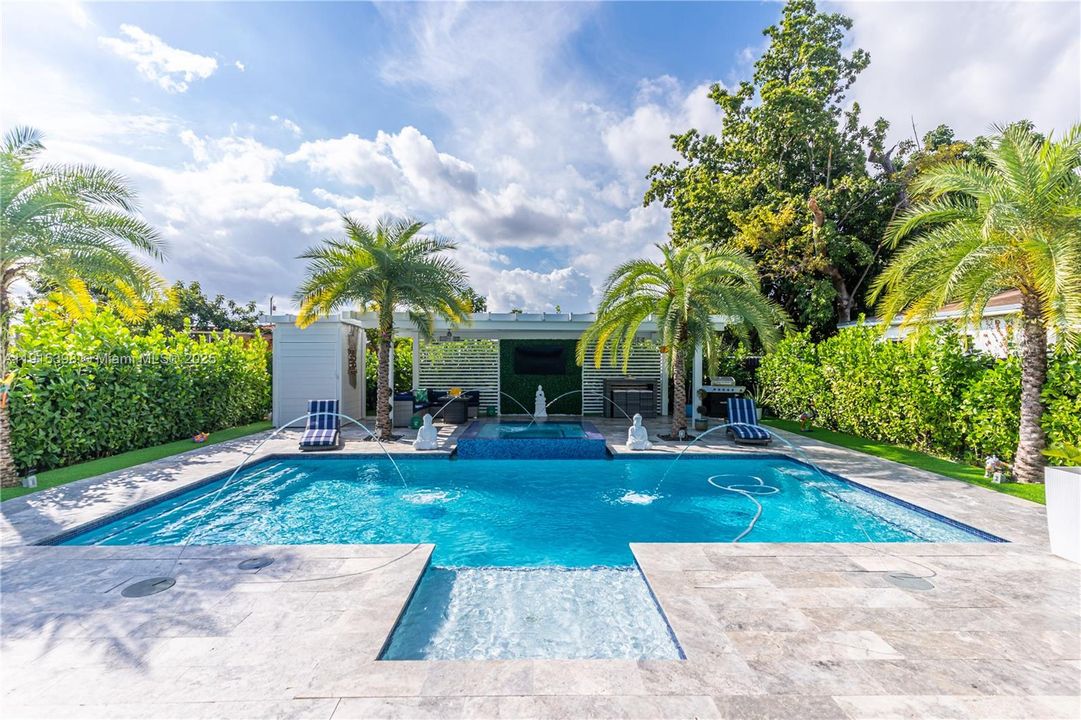 For Sale: $950,000 (3 beds, 2 baths, 1857 Square Feet)