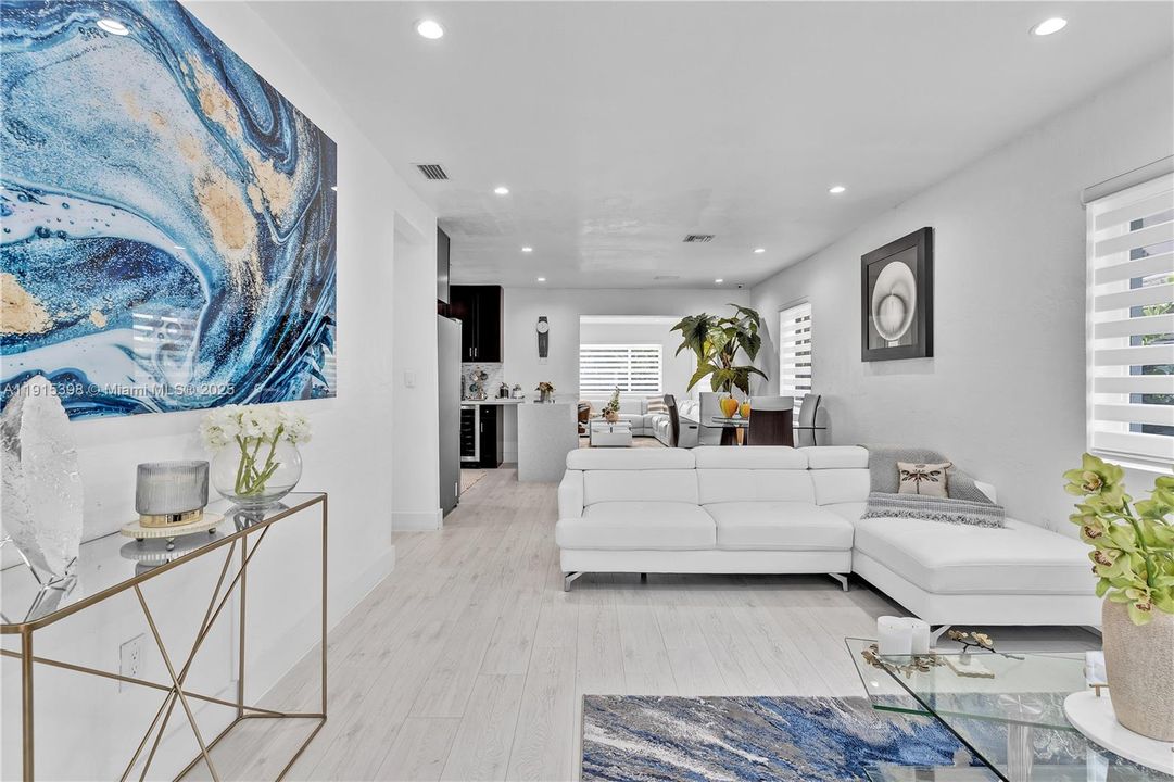 For Sale: $950,000 (3 beds, 2 baths, 1857 Square Feet)