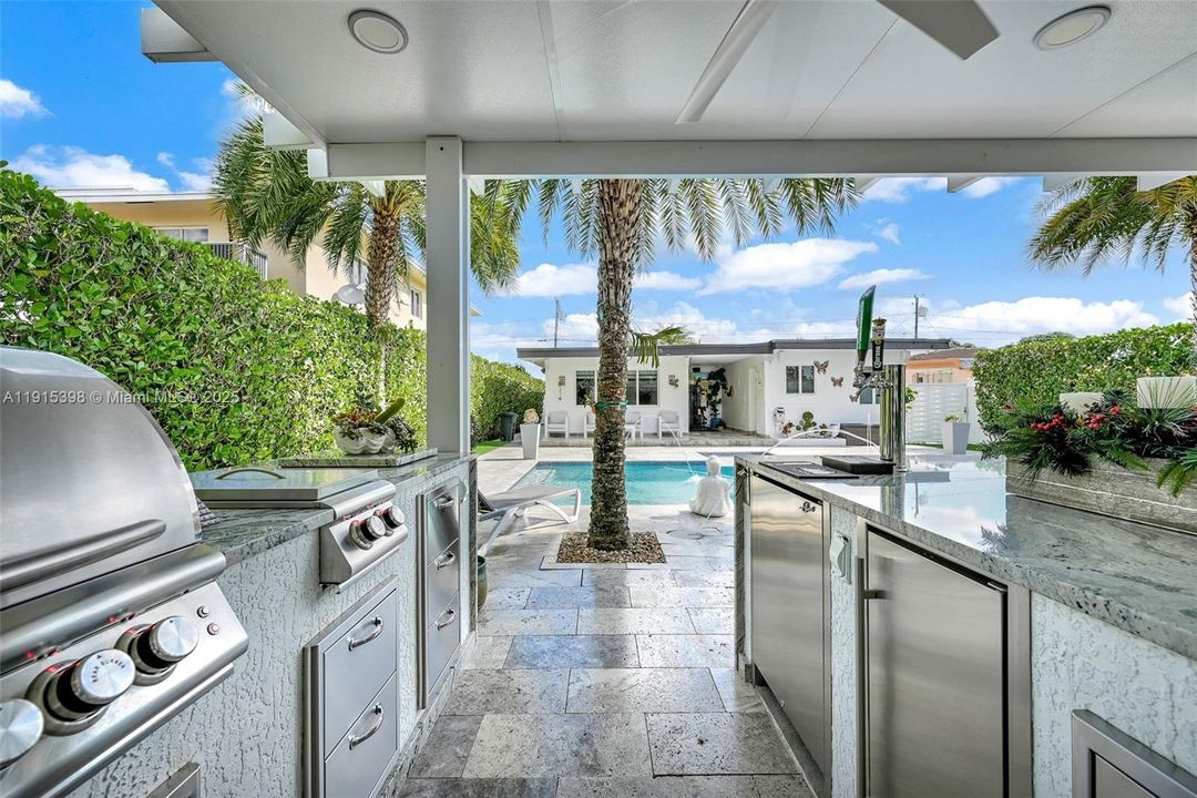 For Sale: $950,000 (3 beds, 2 baths, 1857 Square Feet)