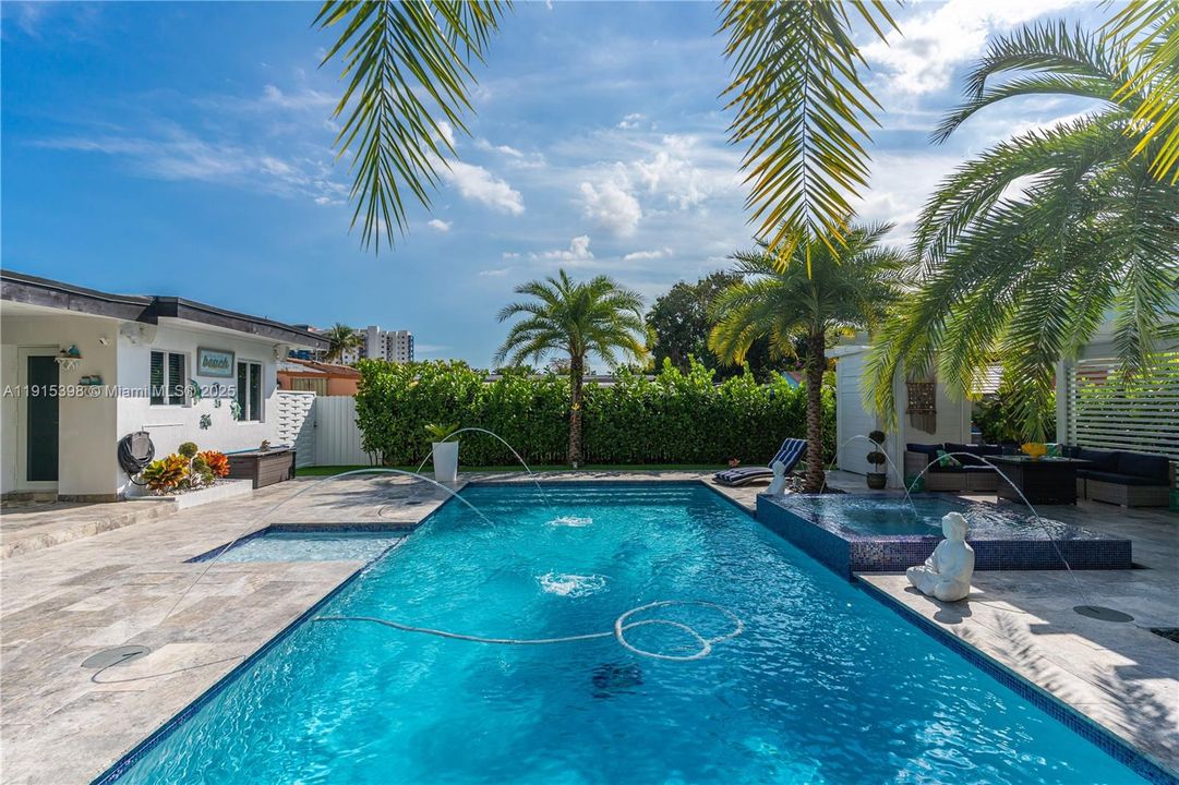 For Sale: $950,000 (3 beds, 2 baths, 1857 Square Feet)