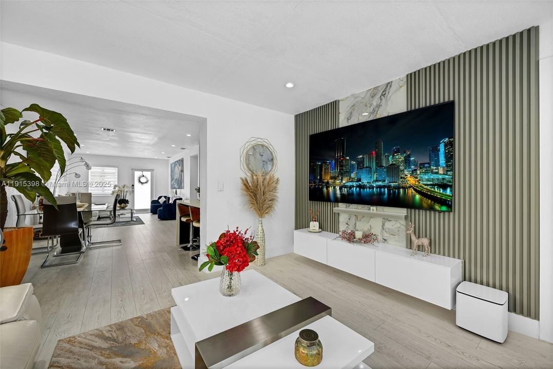 For Sale: $950,000 (3 beds, 2 baths, 1857 Square Feet)