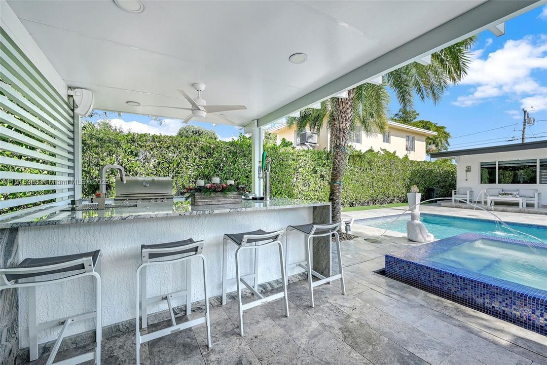 For Sale: $950,000 (3 beds, 2 baths, 1857 Square Feet)