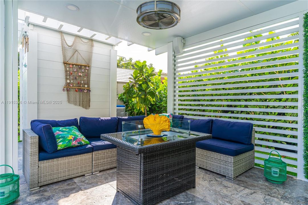 For Sale: $950,000 (3 beds, 2 baths, 1857 Square Feet)