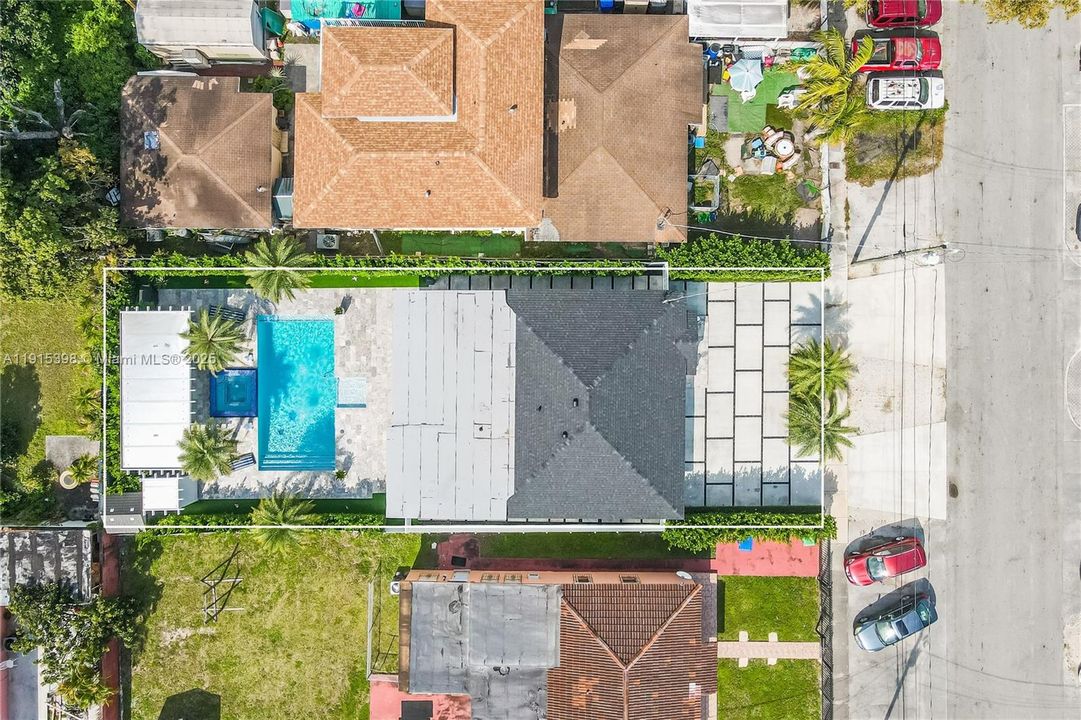 For Sale: $950,000 (3 beds, 2 baths, 1857 Square Feet)