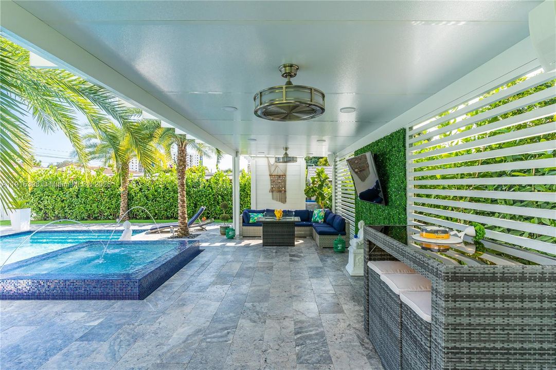 For Sale: $950,000 (3 beds, 2 baths, 1857 Square Feet)