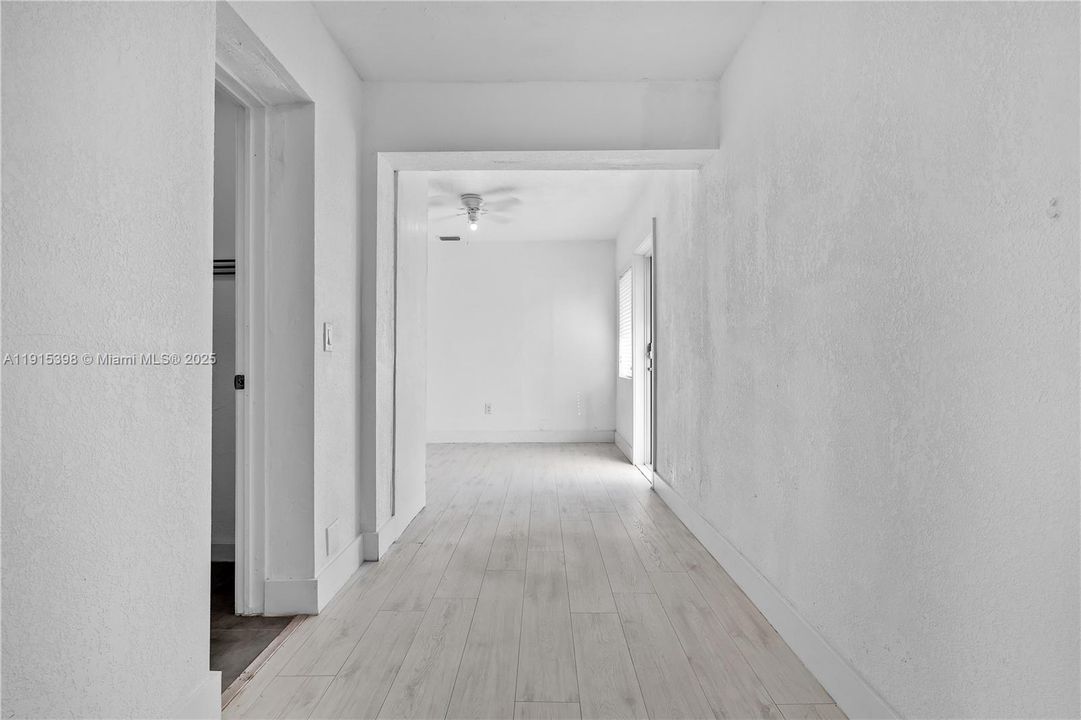 For Sale: $950,000 (3 beds, 2 baths, 1857 Square Feet)