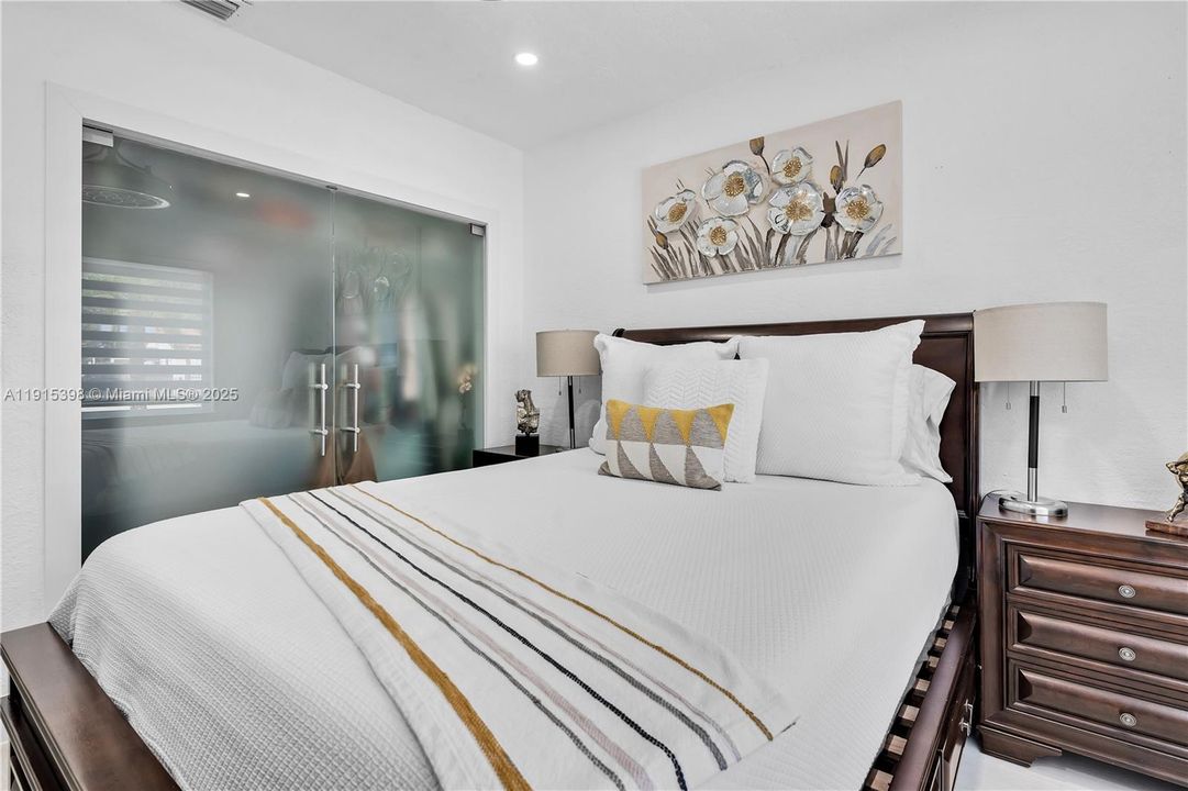 For Sale: $950,000 (3 beds, 2 baths, 1857 Square Feet)