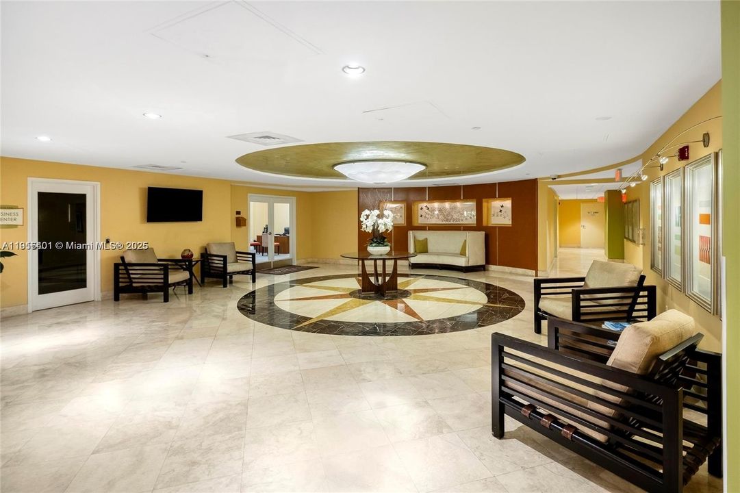 Active With Contract: $2,250 (1 beds, 1 baths, 759 Square Feet)