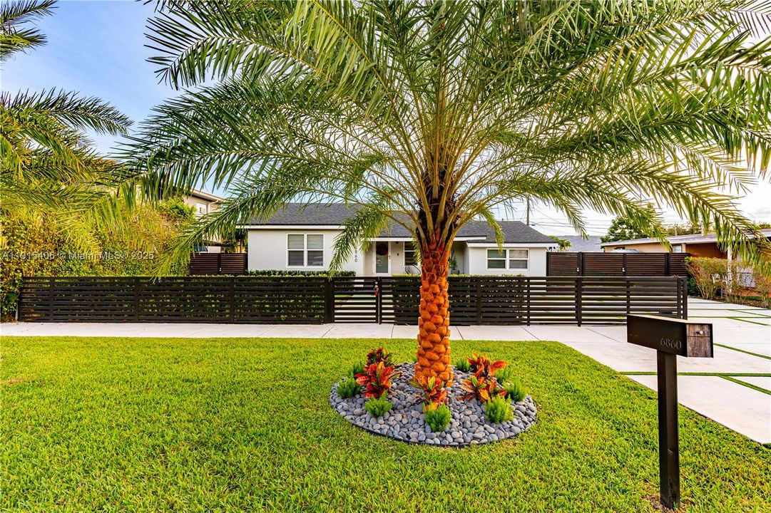 For Rent: $4,500 (3 beds, 2 baths, 1254 Square Feet)