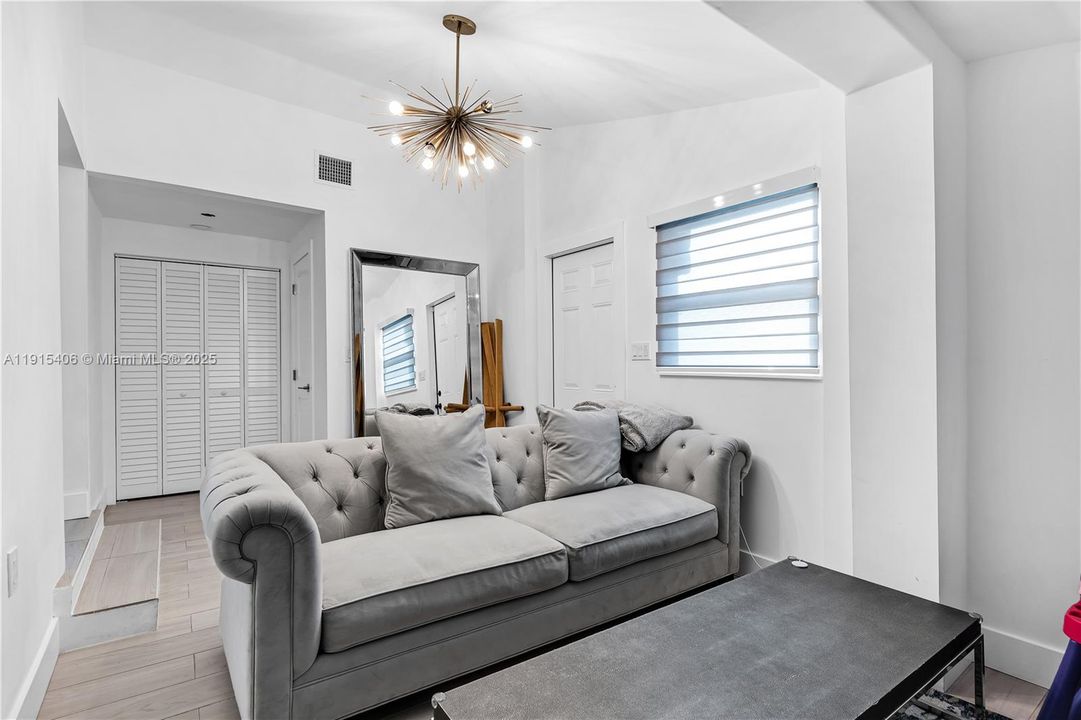 For Rent: $4,500 (3 beds, 2 baths, 1254 Square Feet)