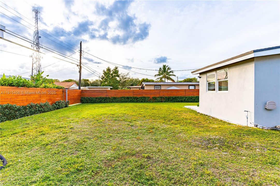 For Rent: $4,500 (3 beds, 2 baths, 1254 Square Feet)