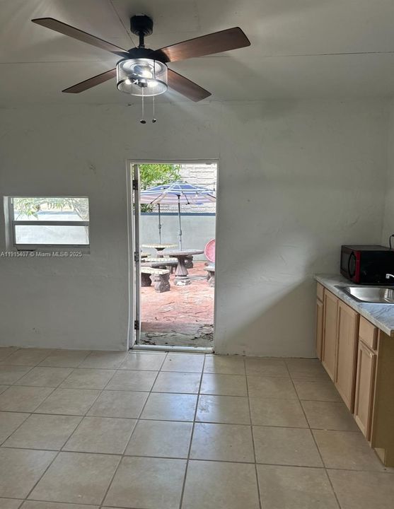 For Rent: $1,800 (1 beds, 1 baths, 0 Square Feet)