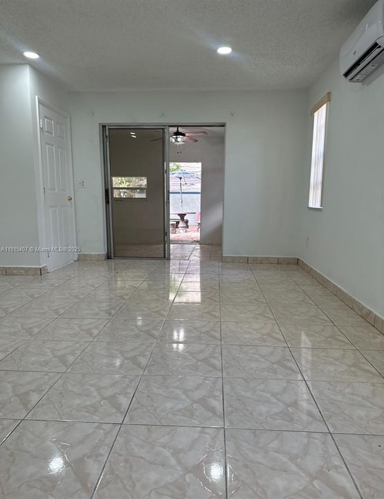 For Rent: $1,800 (1 beds, 1 baths, 0 Square Feet)