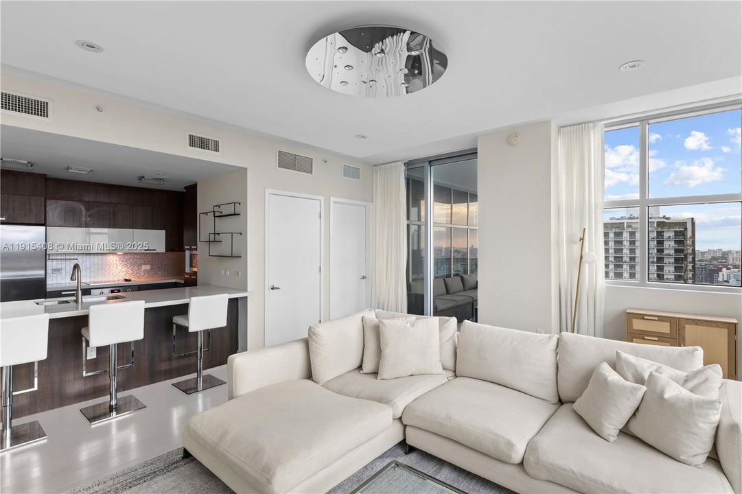 Recently Rented: $5,000 (2 beds, 2 baths, 1262 Square Feet)