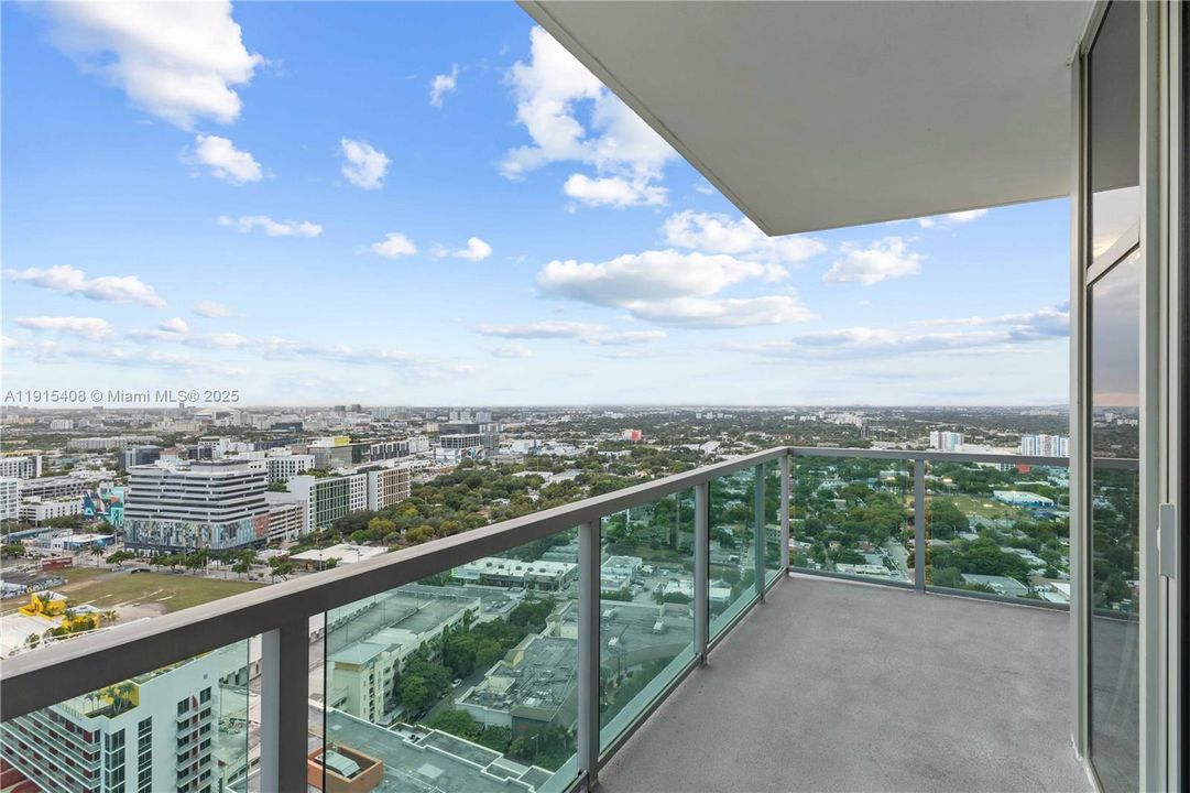 Recently Rented: $5,000 (2 beds, 2 baths, 1262 Square Feet)