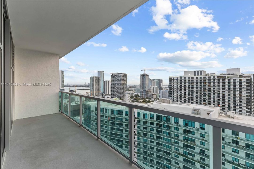 Recently Rented: $5,000 (2 beds, 2 baths, 1262 Square Feet)