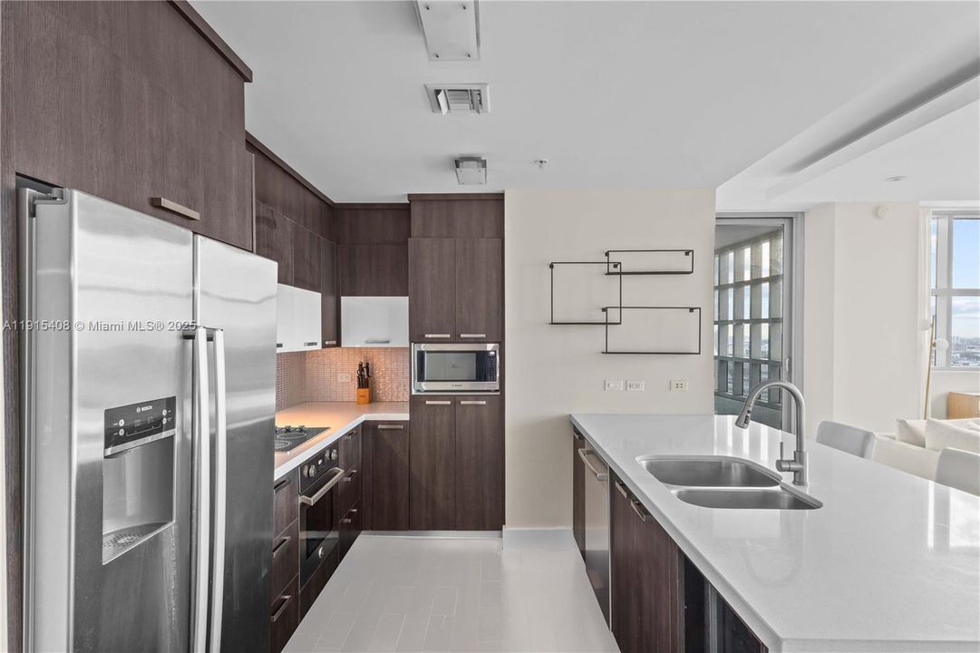 Recently Rented: $5,000 (2 beds, 2 baths, 1262 Square Feet)