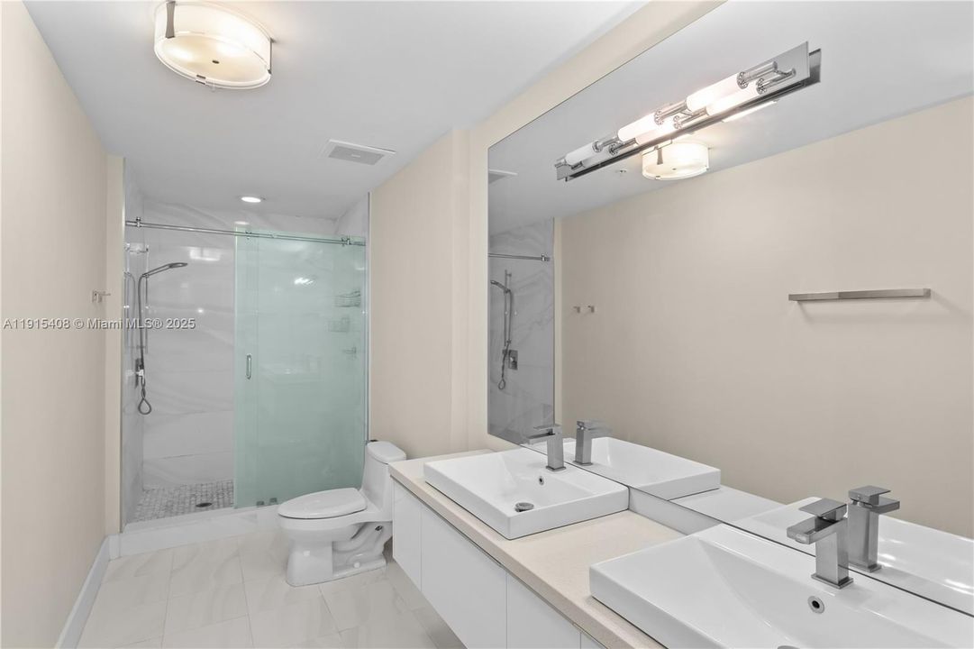 Recently Rented: $5,000 (2 beds, 2 baths, 1262 Square Feet)