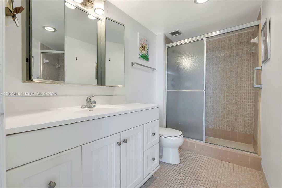 Active With Contract: $104,000 (2 beds, 2 baths, 1148 Square Feet)