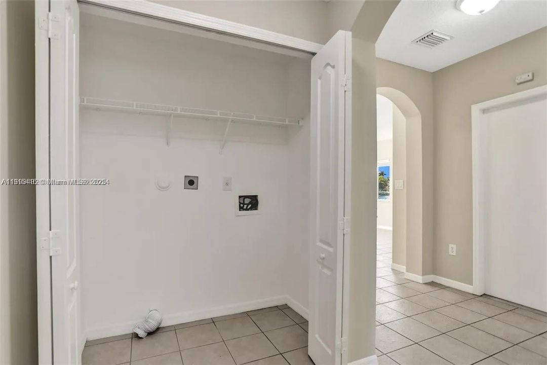 En Venta: $499,900 (3 camas, 2 baños, 1508 Pies cuadrados)