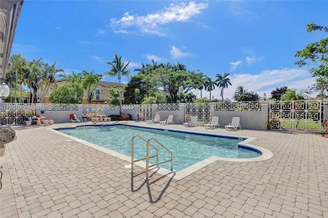 En Venta: $499,900 (3 camas, 2 baños, 1508 Pies cuadrados)