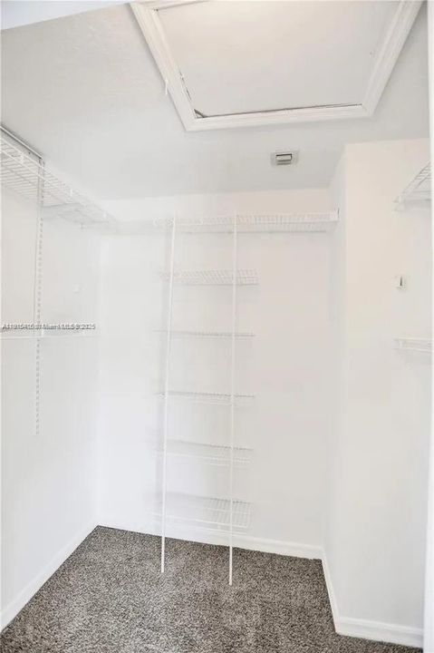 En Venta: $499,900 (3 camas, 2 baños, 1508 Pies cuadrados)