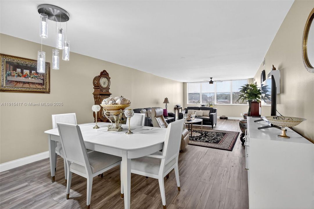 待售: $289,900 (2 贝兹, 2 浴室, 1470 平方英尺)