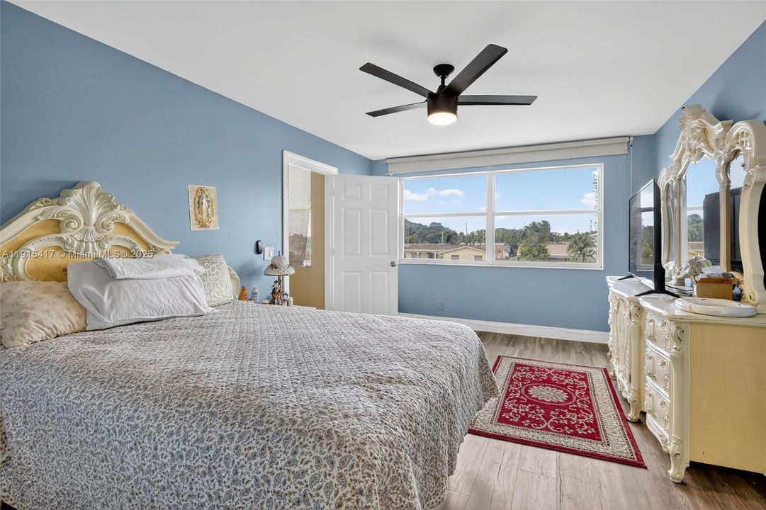 待售: $289,900 (2 贝兹, 2 浴室, 1470 平方英尺)