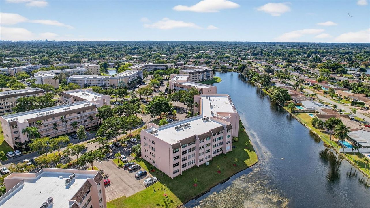 待售: $289,900 (2 贝兹, 2 浴室, 1470 平方英尺)