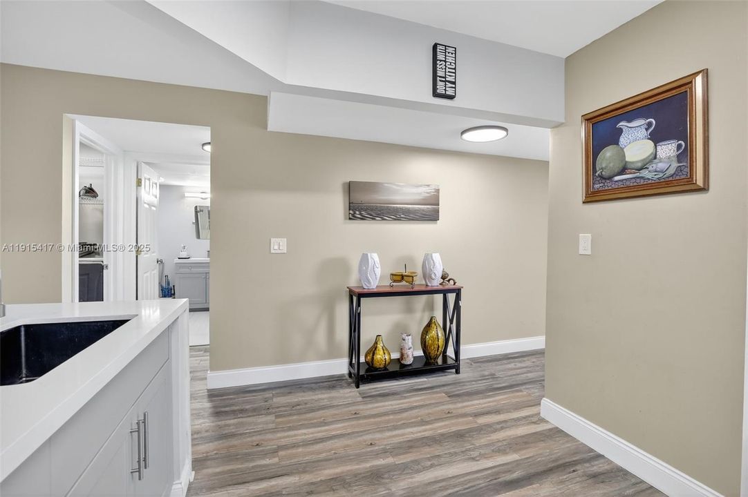 待售: $289,900 (2 贝兹, 2 浴室, 1470 平方英尺)