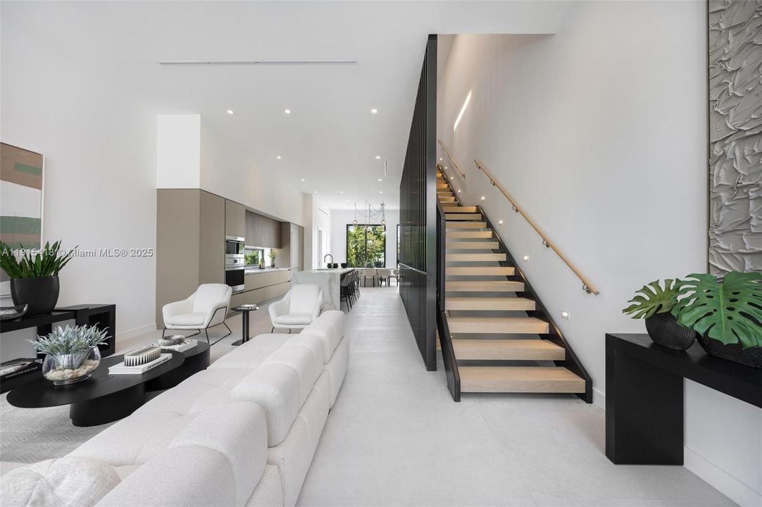 For Sale: $2,175,000 (3 beds, 3 baths, 2885 Square Feet)