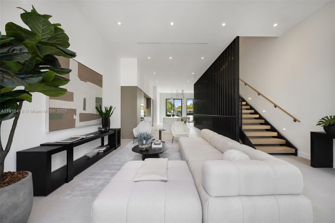 For Sale: $2,175,000 (3 beds, 3 baths, 2885 Square Feet)