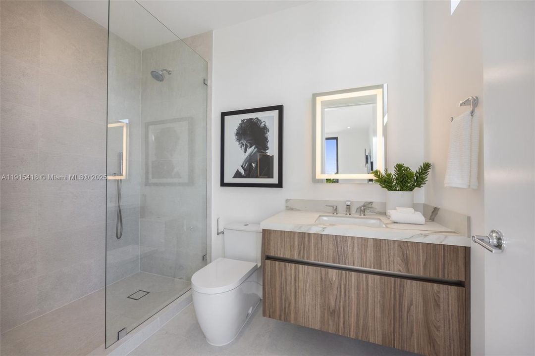 For Sale: $2,175,000 (3 beds, 3 baths, 2885 Square Feet)