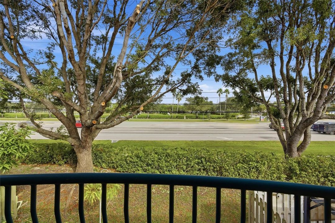 For Rent: $3,350 (3 beds, 3 baths, 1230 Square Feet)