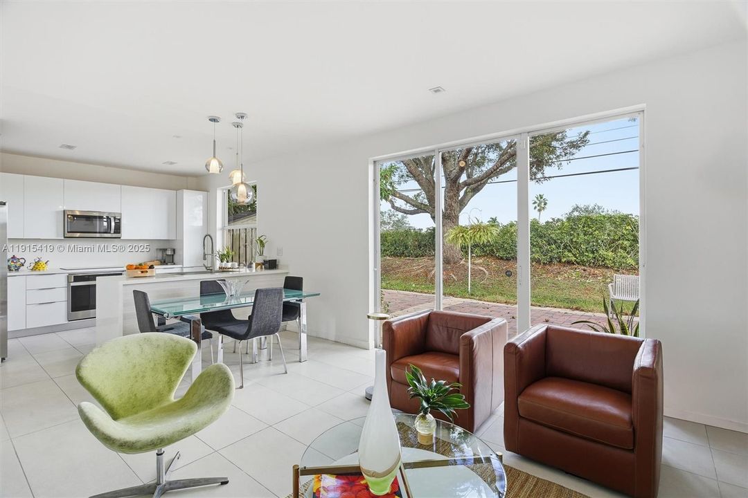 For Rent: $3,350 (3 beds, 3 baths, 1230 Square Feet)