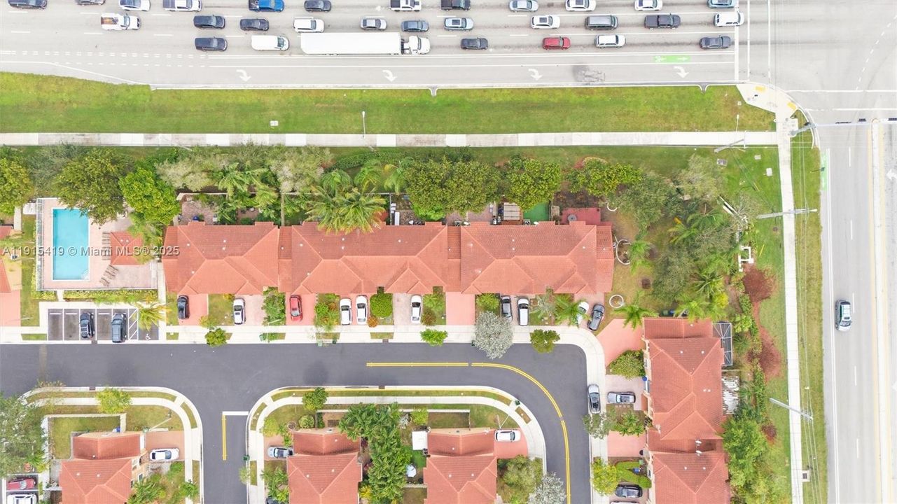 For Rent: $3,350 (3 beds, 3 baths, 1230 Square Feet)