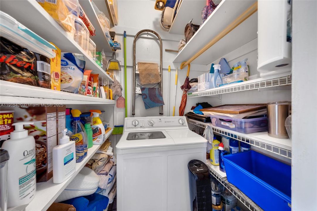 На продажу: $115,000 (1 спален, 1 ванн, 625 Квадратных фут)