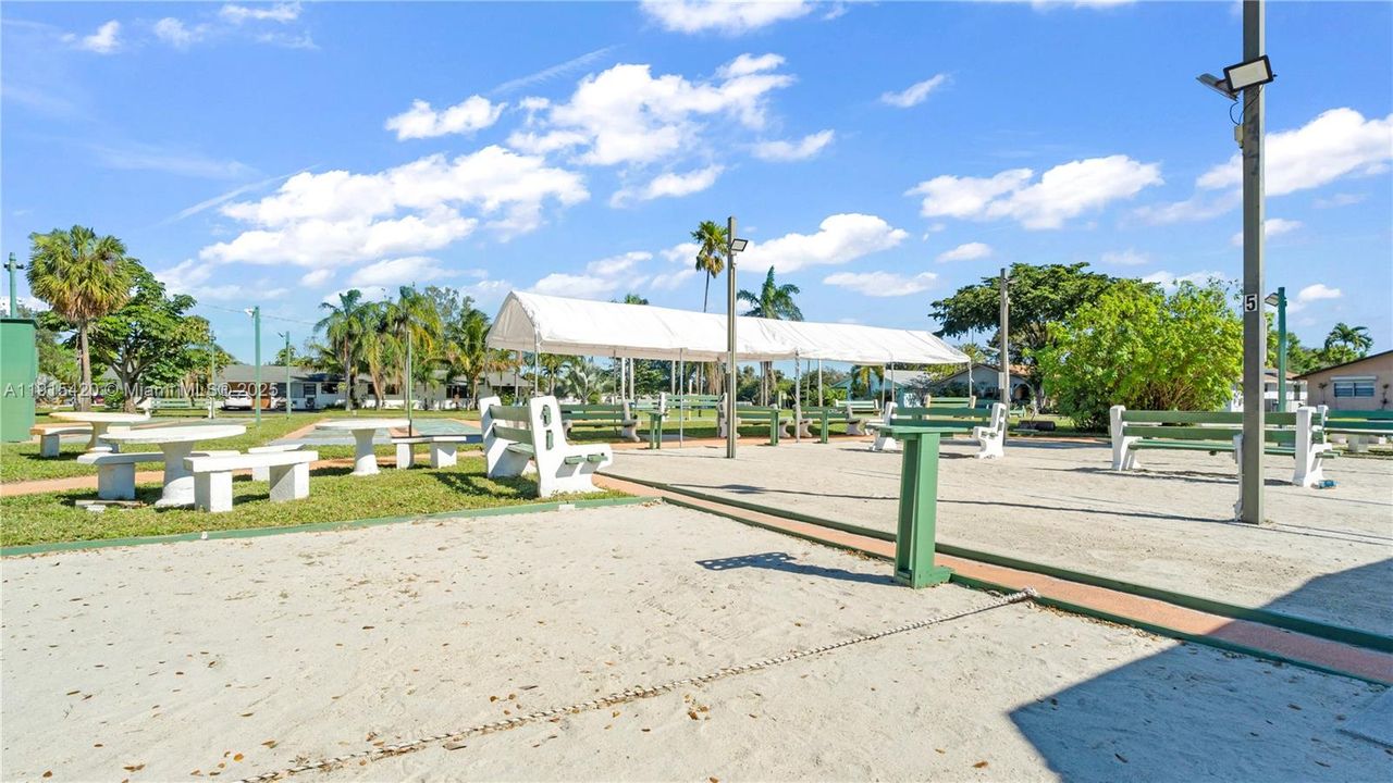 На продажу: $115,000 (1 спален, 1 ванн, 625 Квадратных фут)